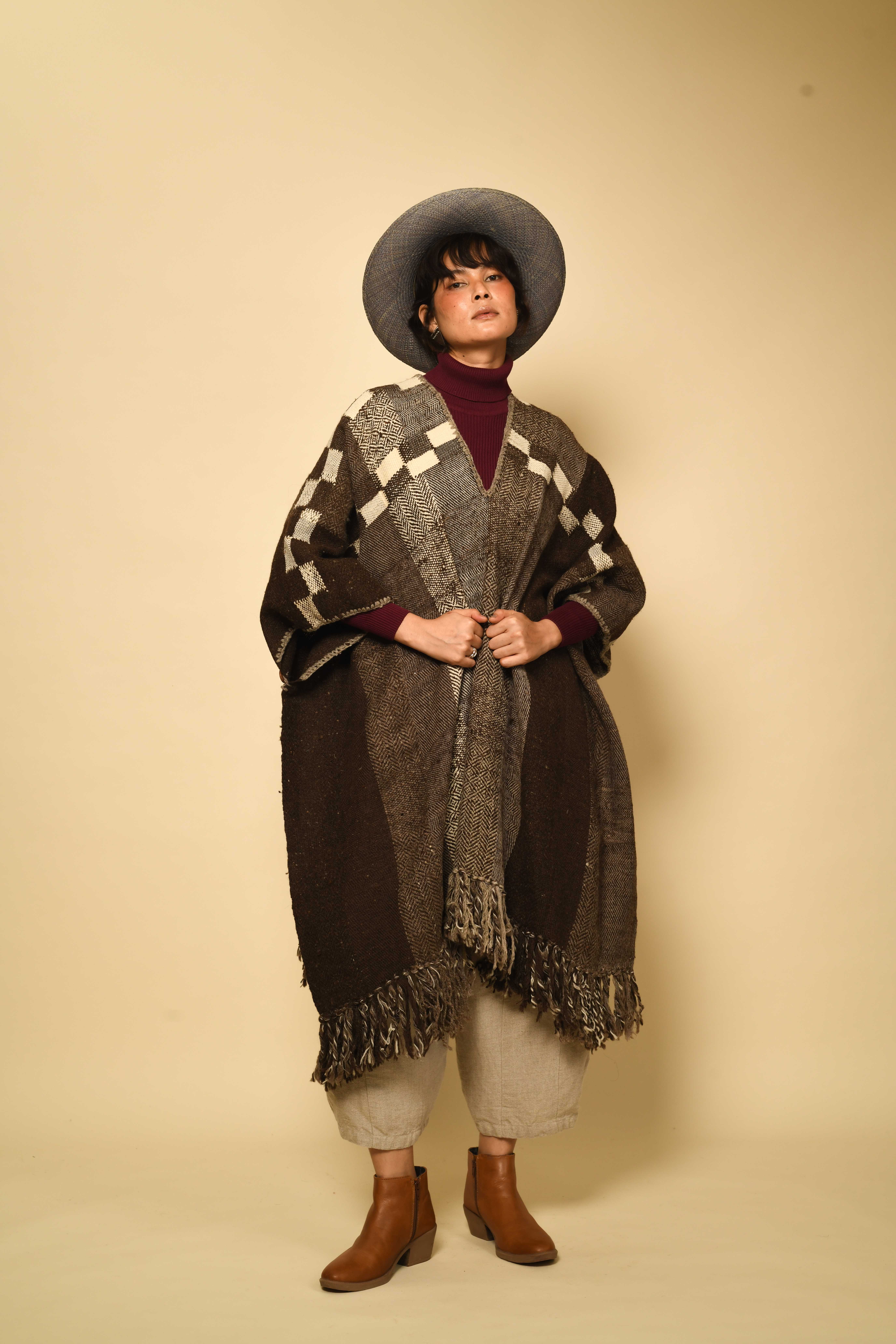 Himachali Desi Wool V-neck Poncho_9